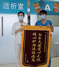 患者感恩送錦旗 醫(yī)患情誼暖人心